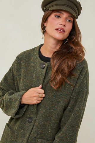 665 Manteau court tissu à motif, col rond fermeture à 4 boutons avec deux poches à l'avant